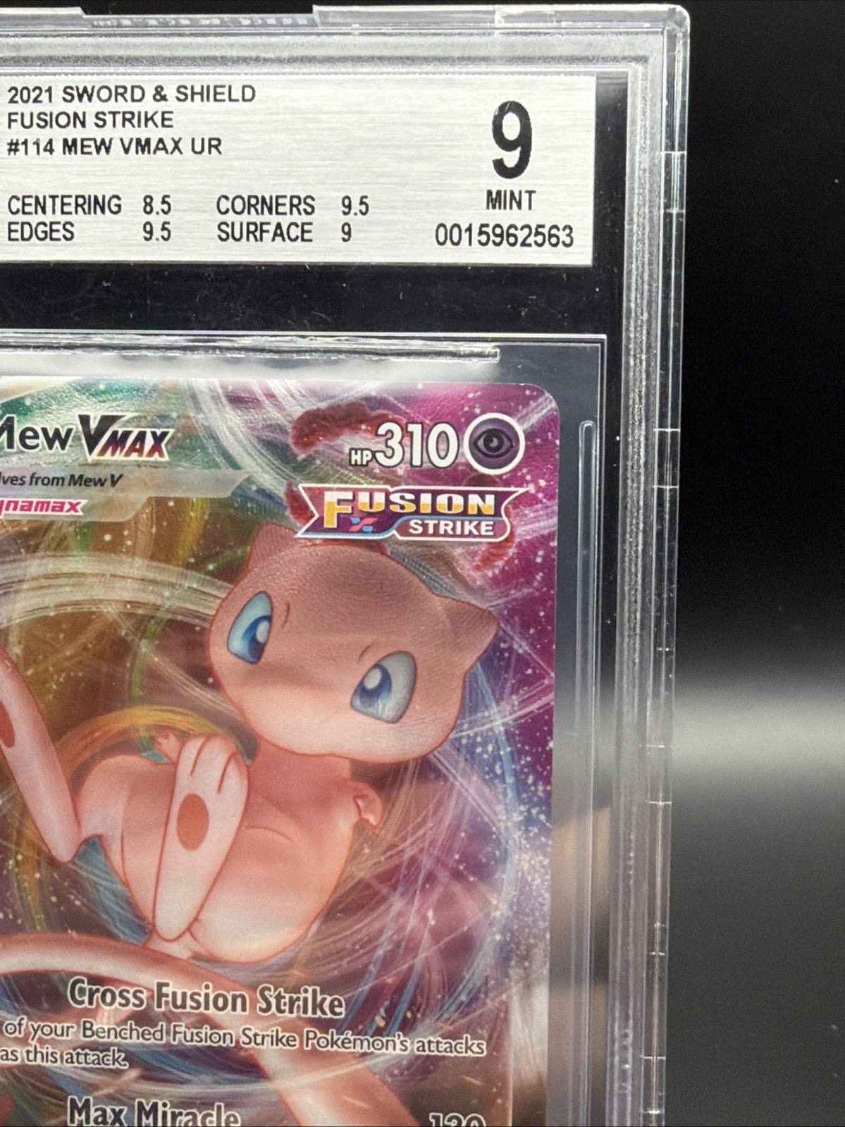 Mew VMAX 114/264 Swsh08: Fusion Strike Holo5