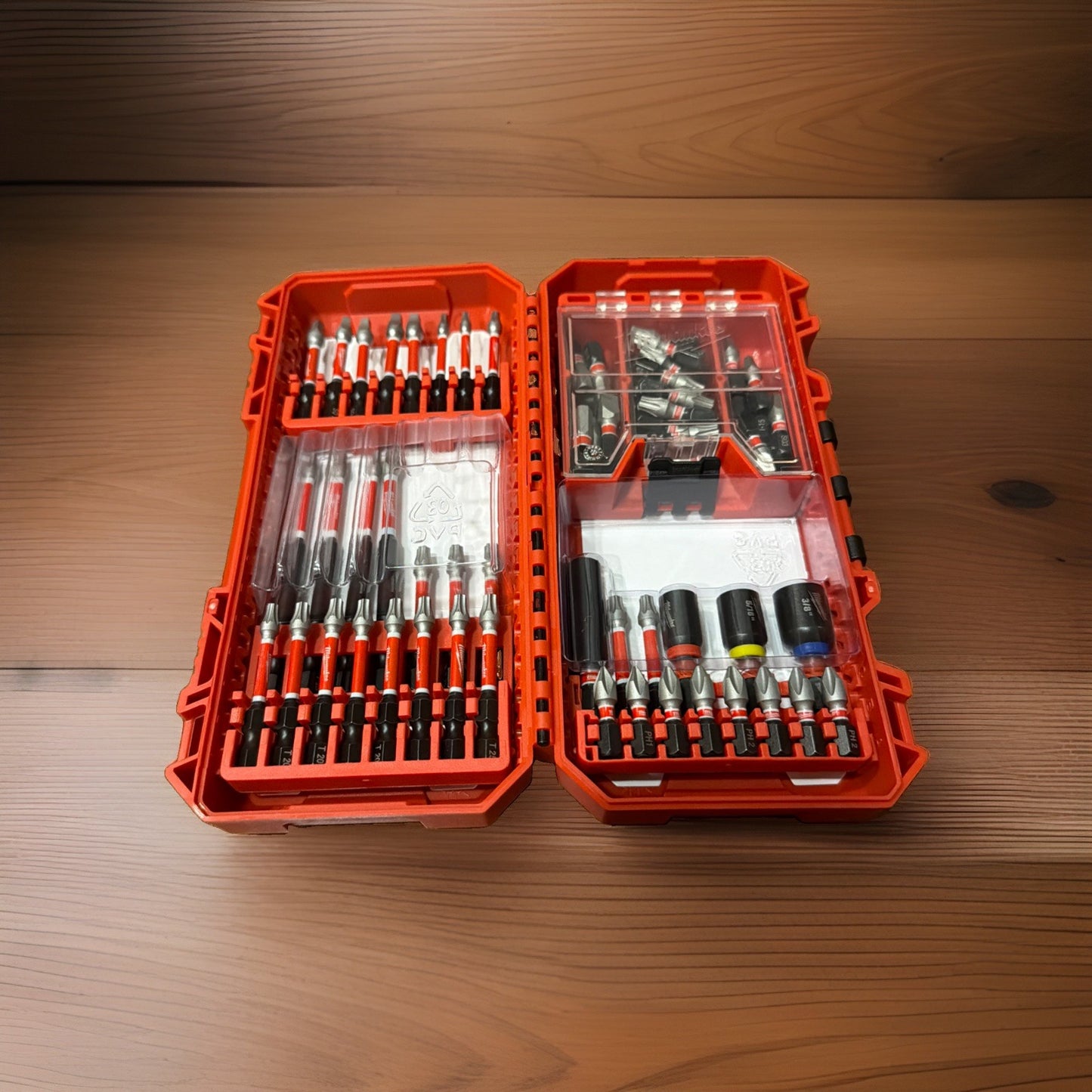 Milwaukee SHOCKWAVE Impact-Duty Alloy Steel Screwdriver Bit Set (100-Piece)2