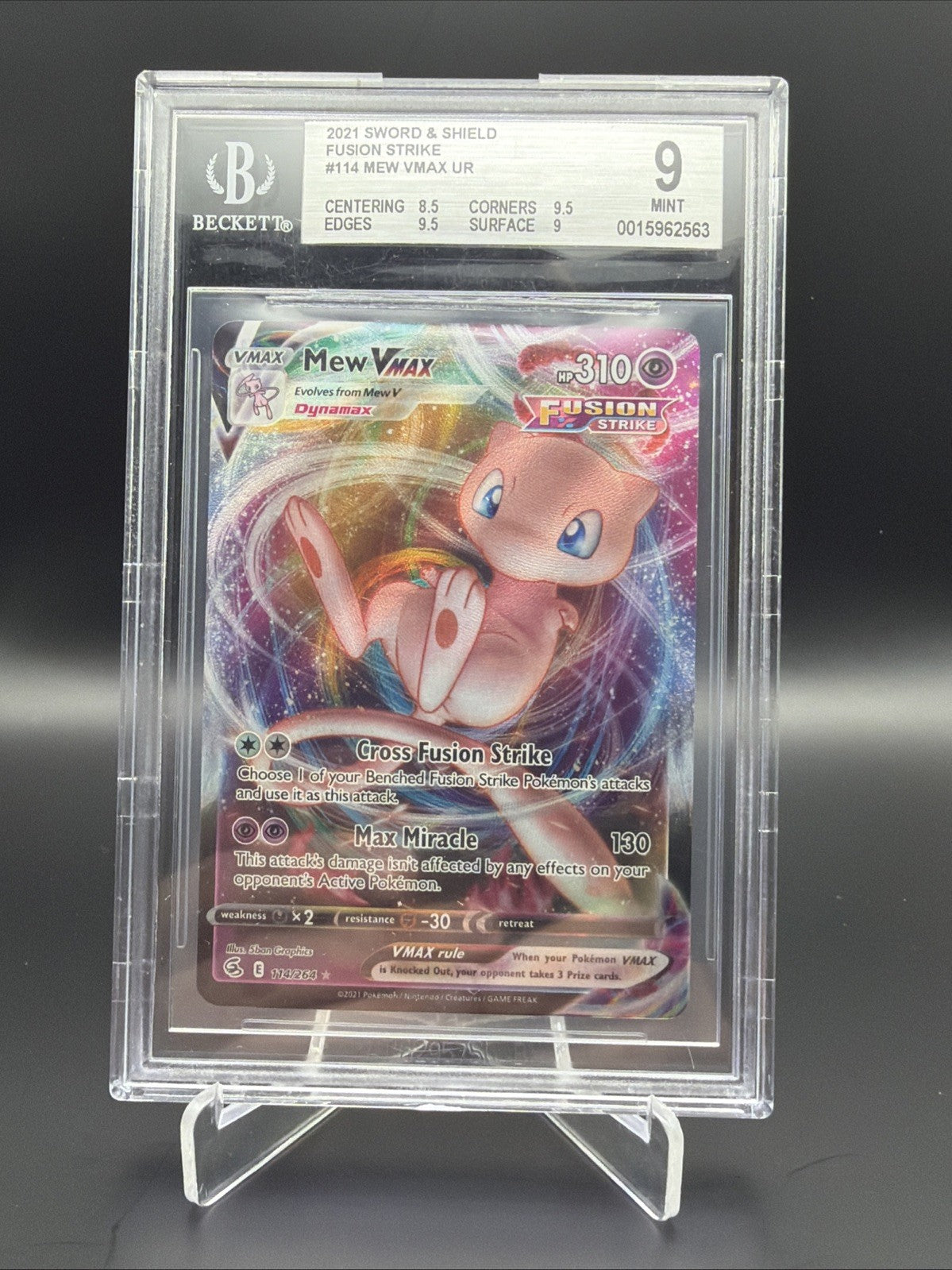 Mew VMAX 114/264 Swsh08: Fusion Strike Holo0